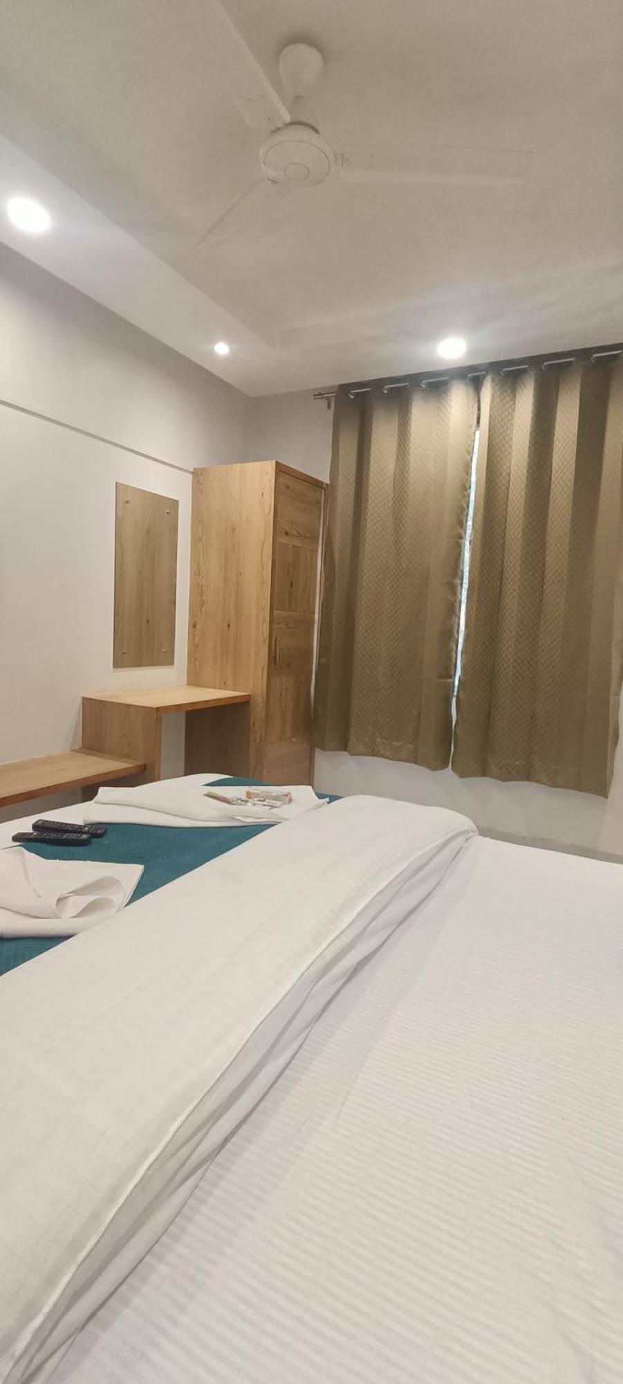 Hotel Family Shree Sai Dham New Delhi