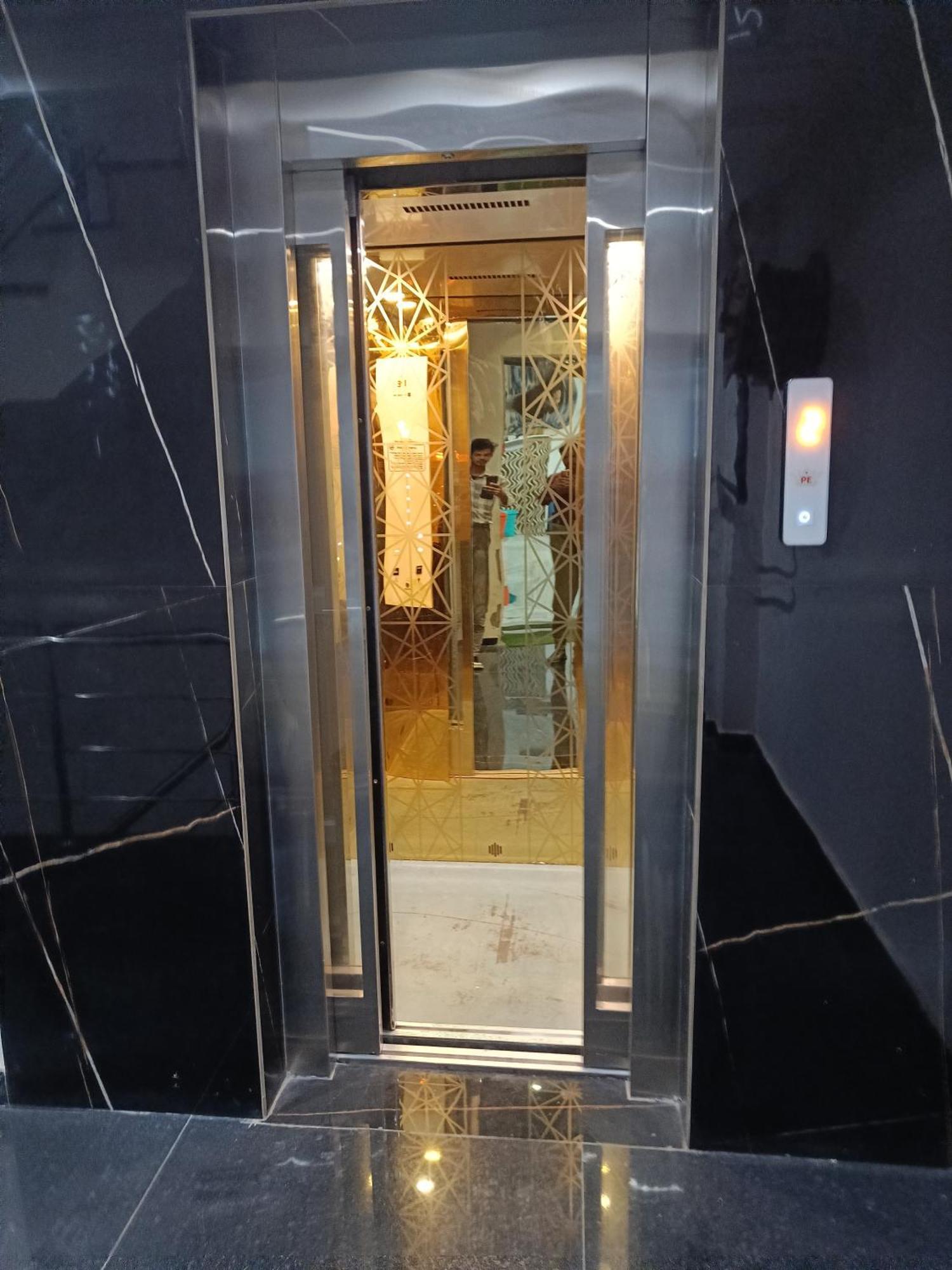 Family Shree Sai Dham Hotel
