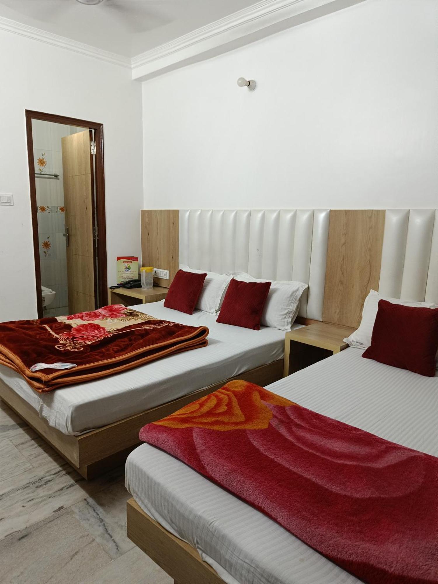 Hotel Family Shree Sai Dham New Delhi